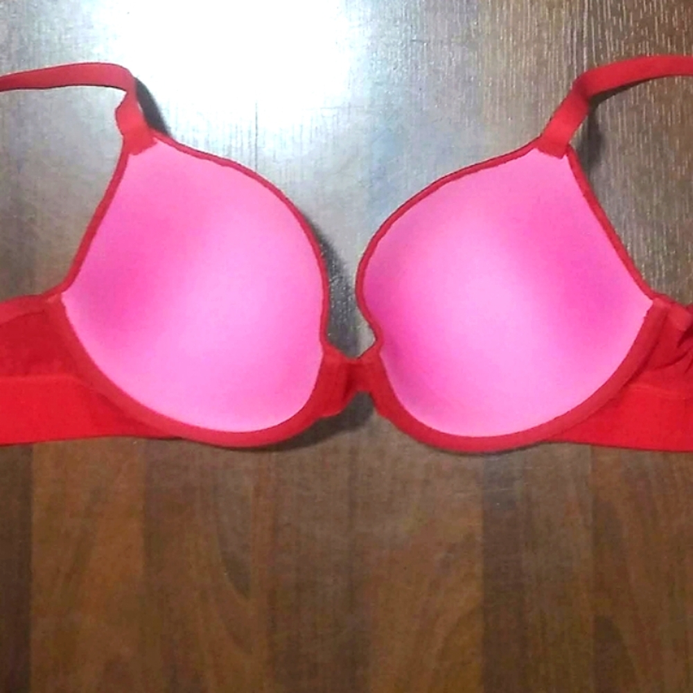 VS PINK 36D Leopard T-shirt Bra
